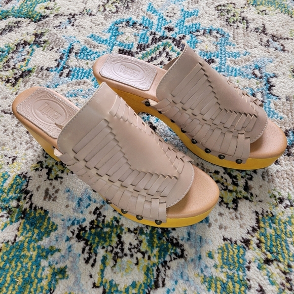 NWT Dingo 100% Leather Tan Woven Platform Women's Summer Heels, Size 9.5 - Picture 1 of 10